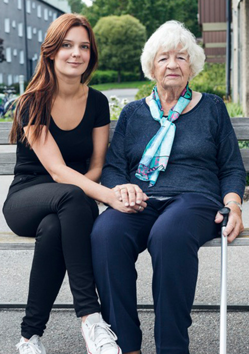 bev-with-mother-closeup